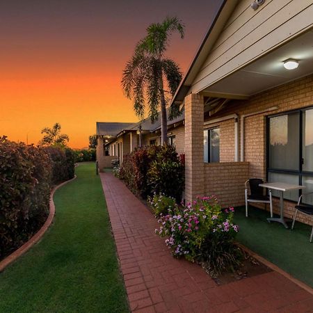 Comfort Inn & Suites Karratha Exterior photo