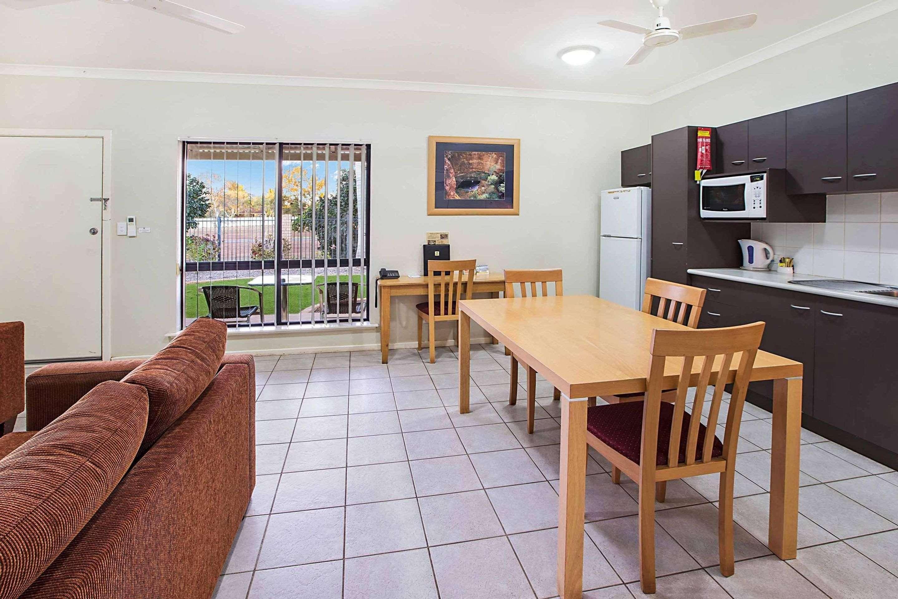 Comfort Inn & Suites Karratha Exterior photo