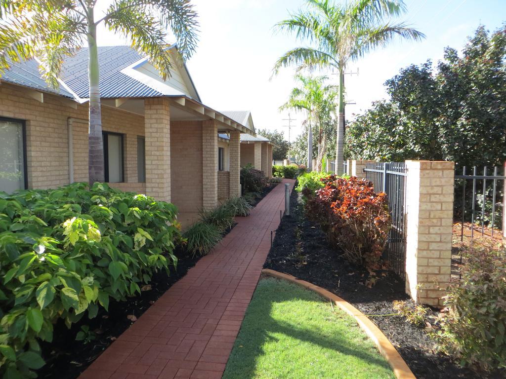 Comfort Inn & Suites Karratha Exterior photo