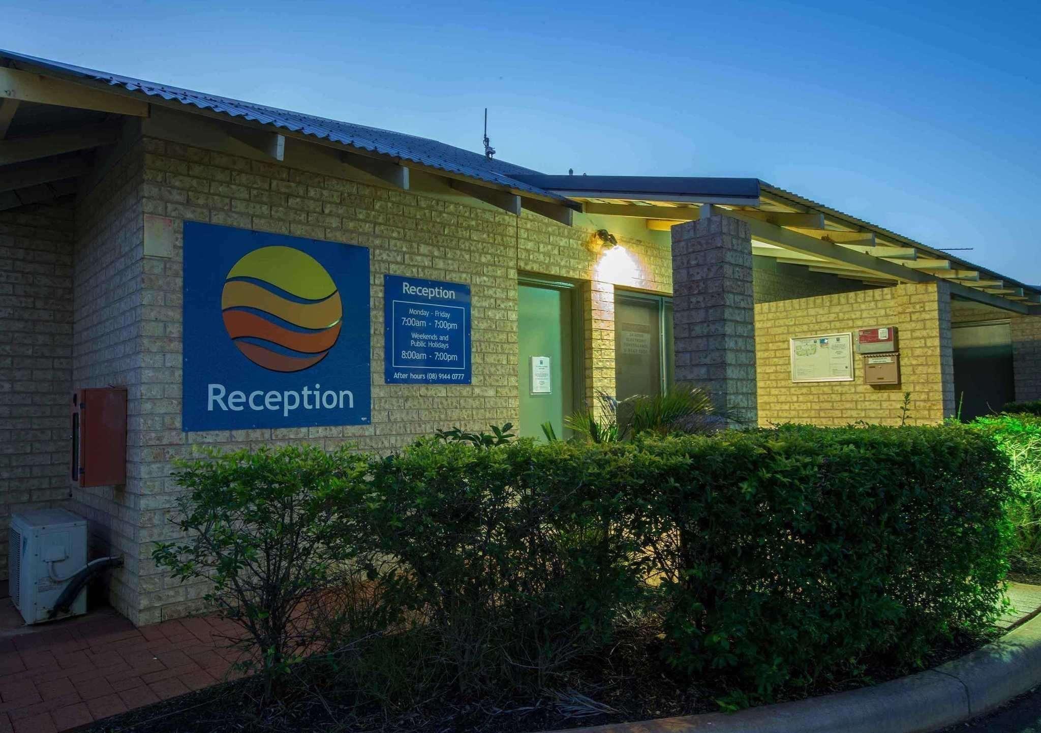 Comfort Inn & Suites Karratha Exterior photo