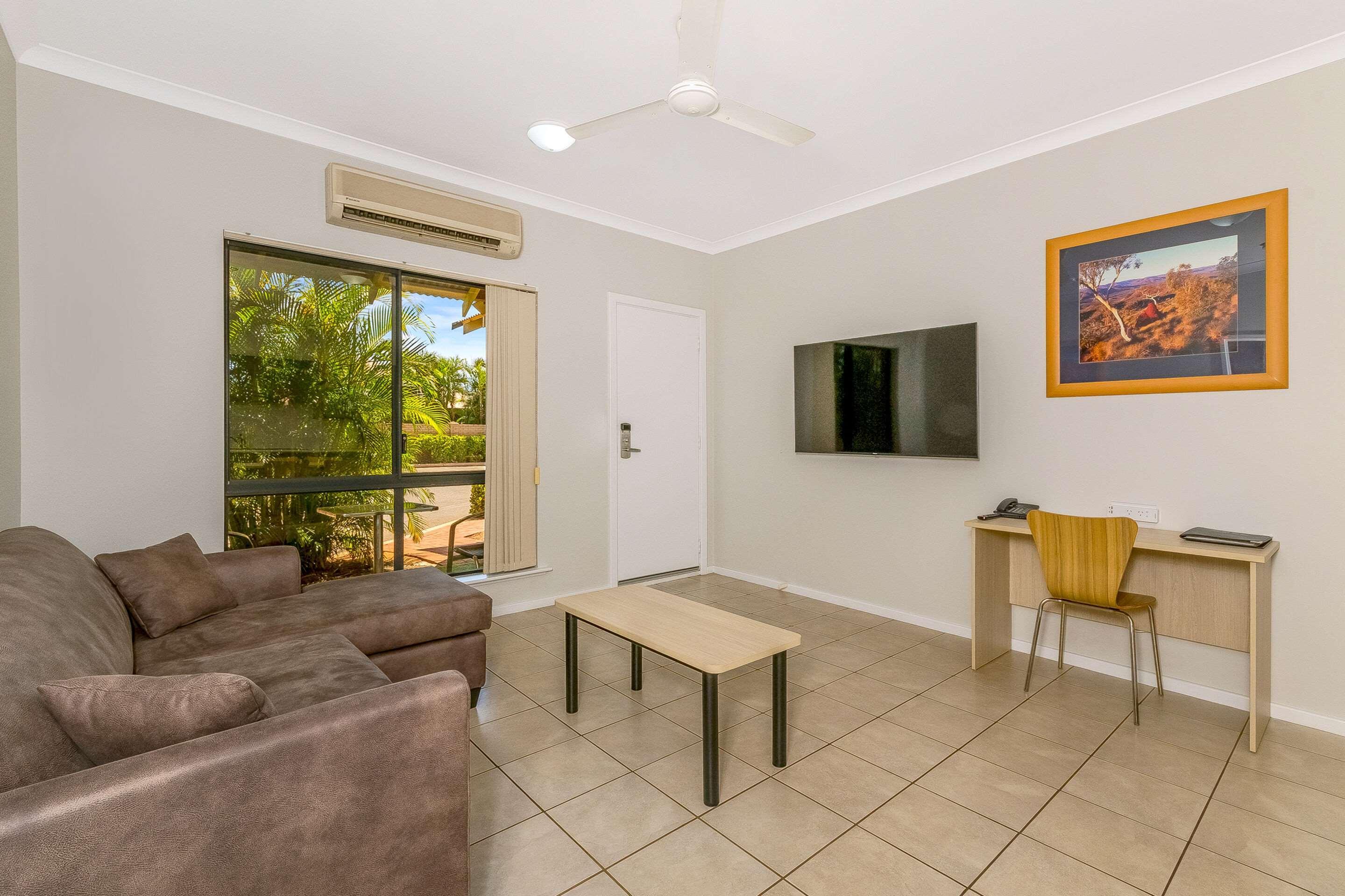 Comfort Inn & Suites Karratha Exterior photo