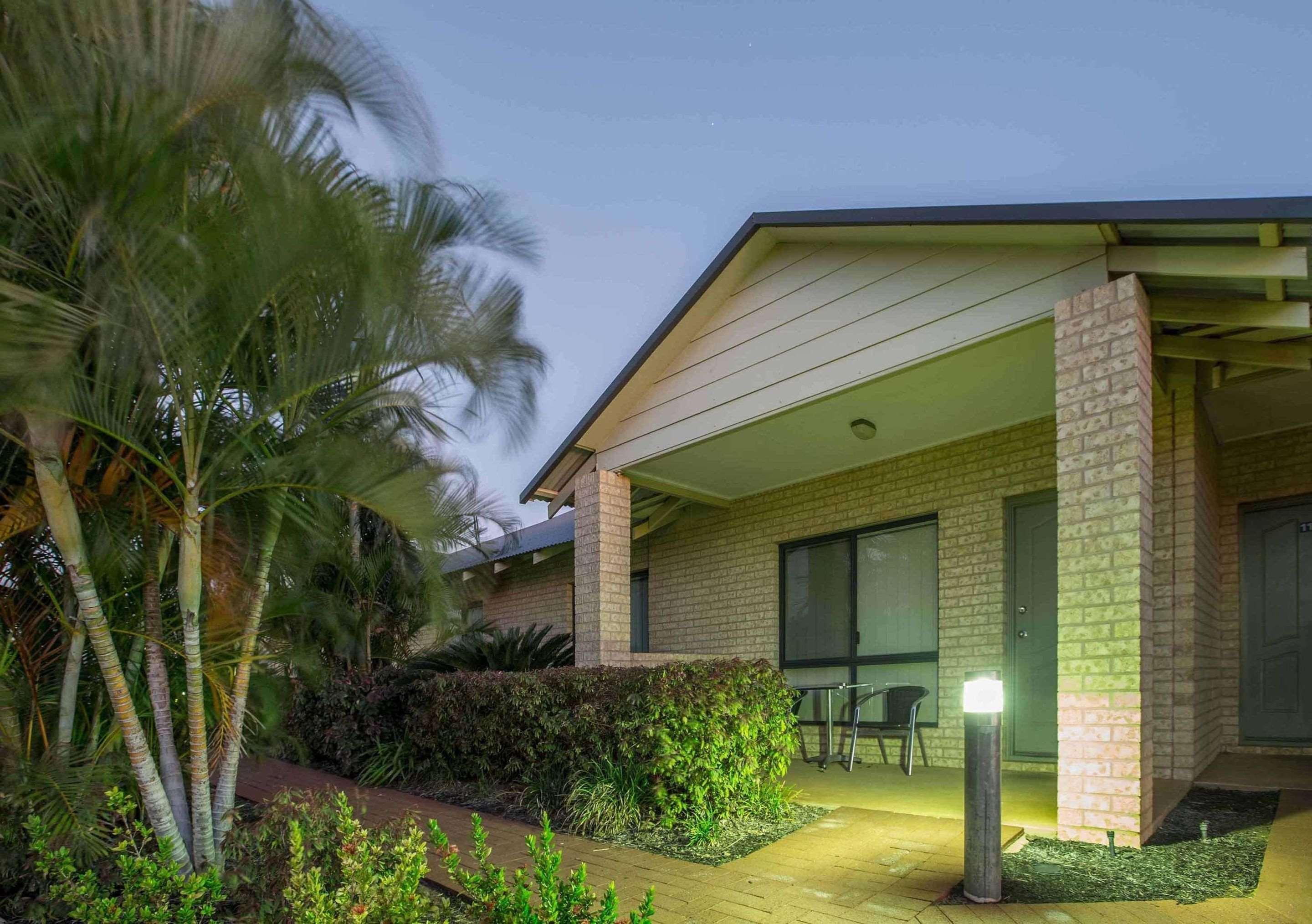Comfort Inn & Suites Karratha Exterior photo
