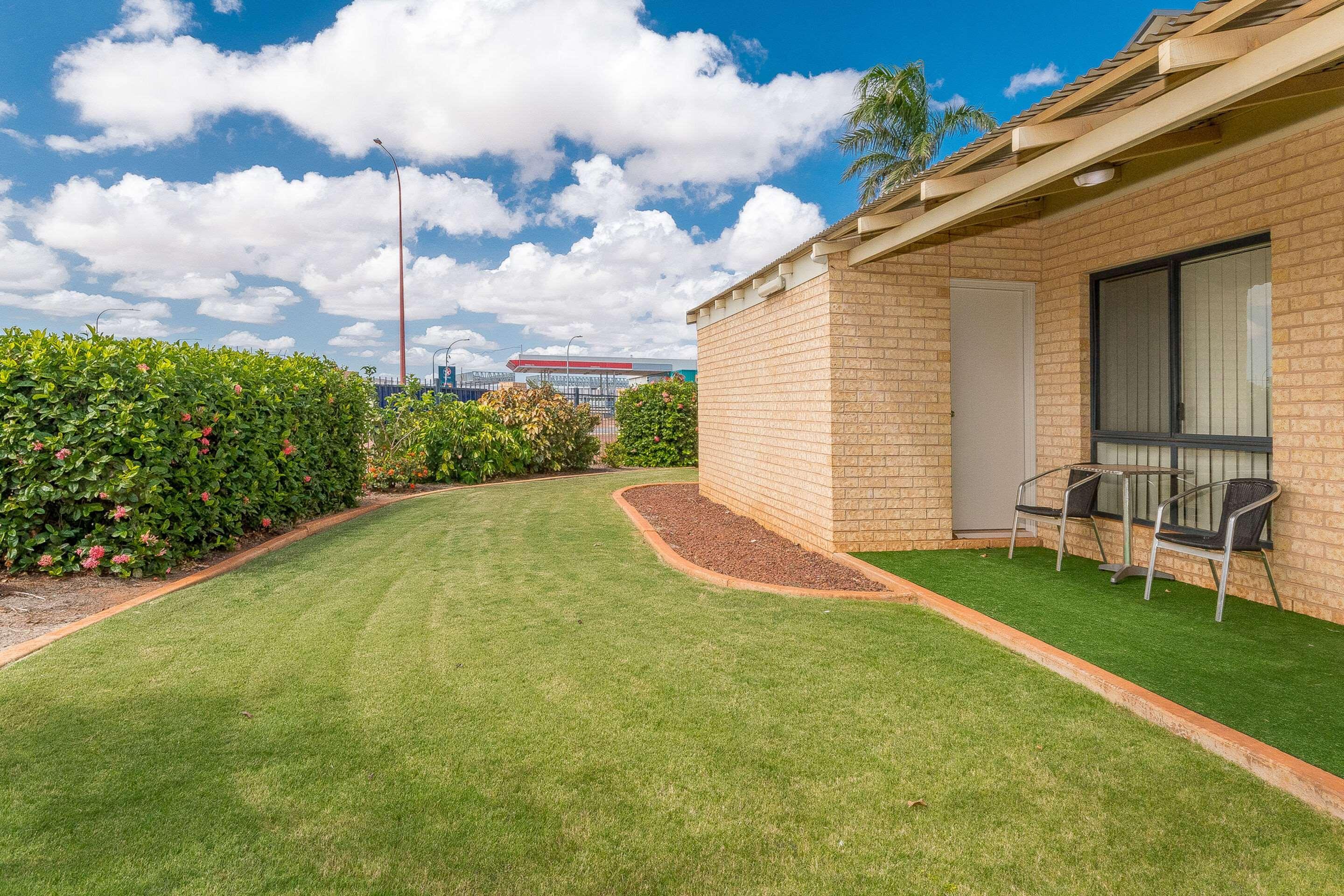 Comfort Inn & Suites Karratha Exterior photo