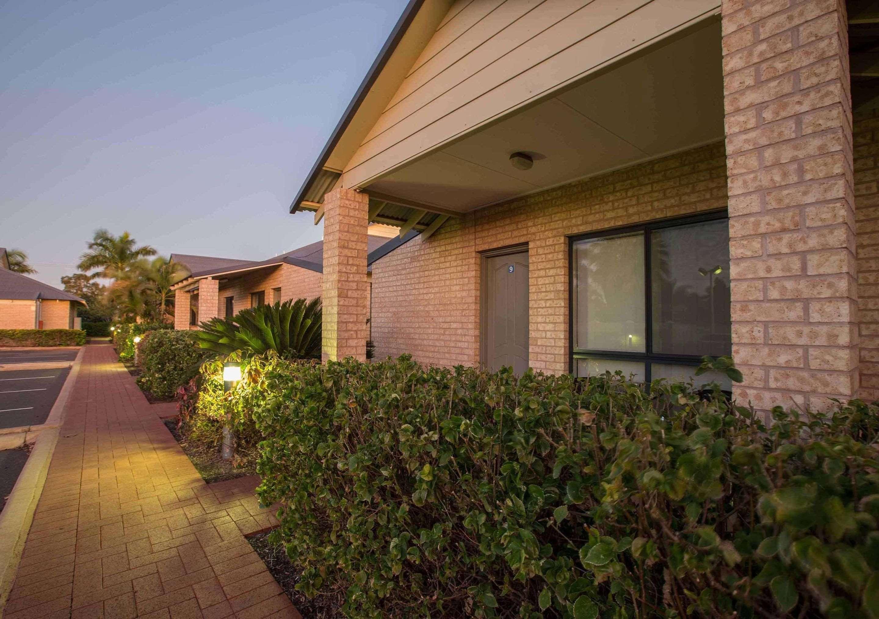 Comfort Inn & Suites Karratha Exterior photo