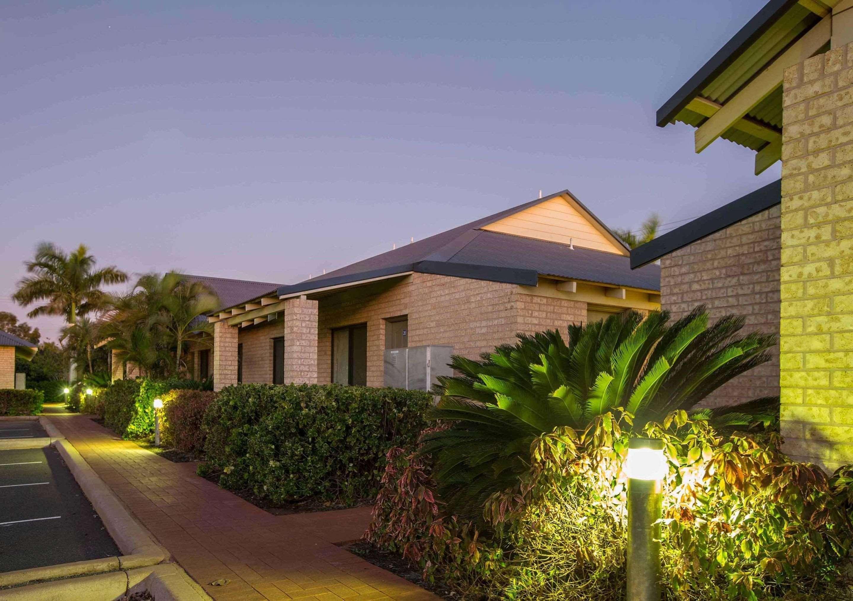 Comfort Inn & Suites Karratha Exterior photo