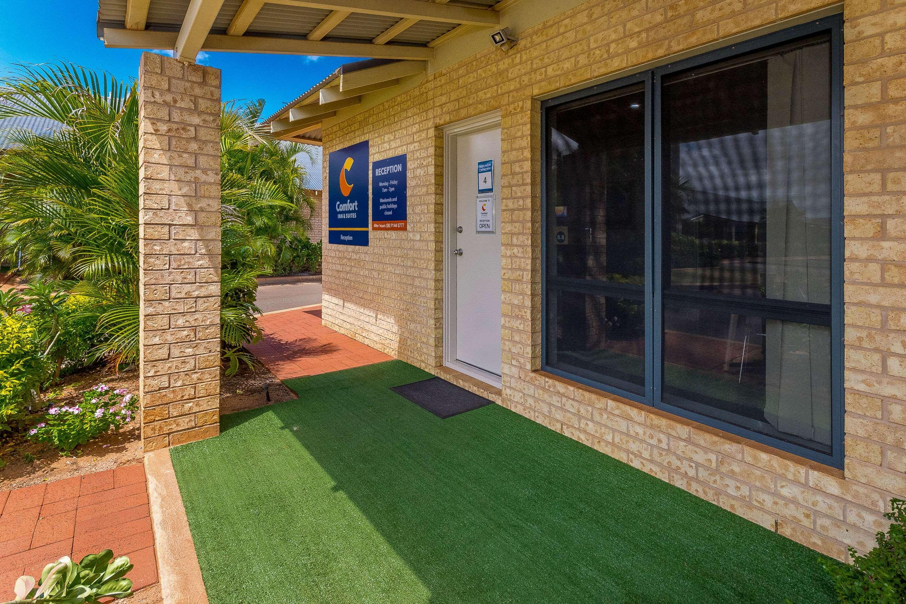 Comfort Inn & Suites Karratha Exterior photo