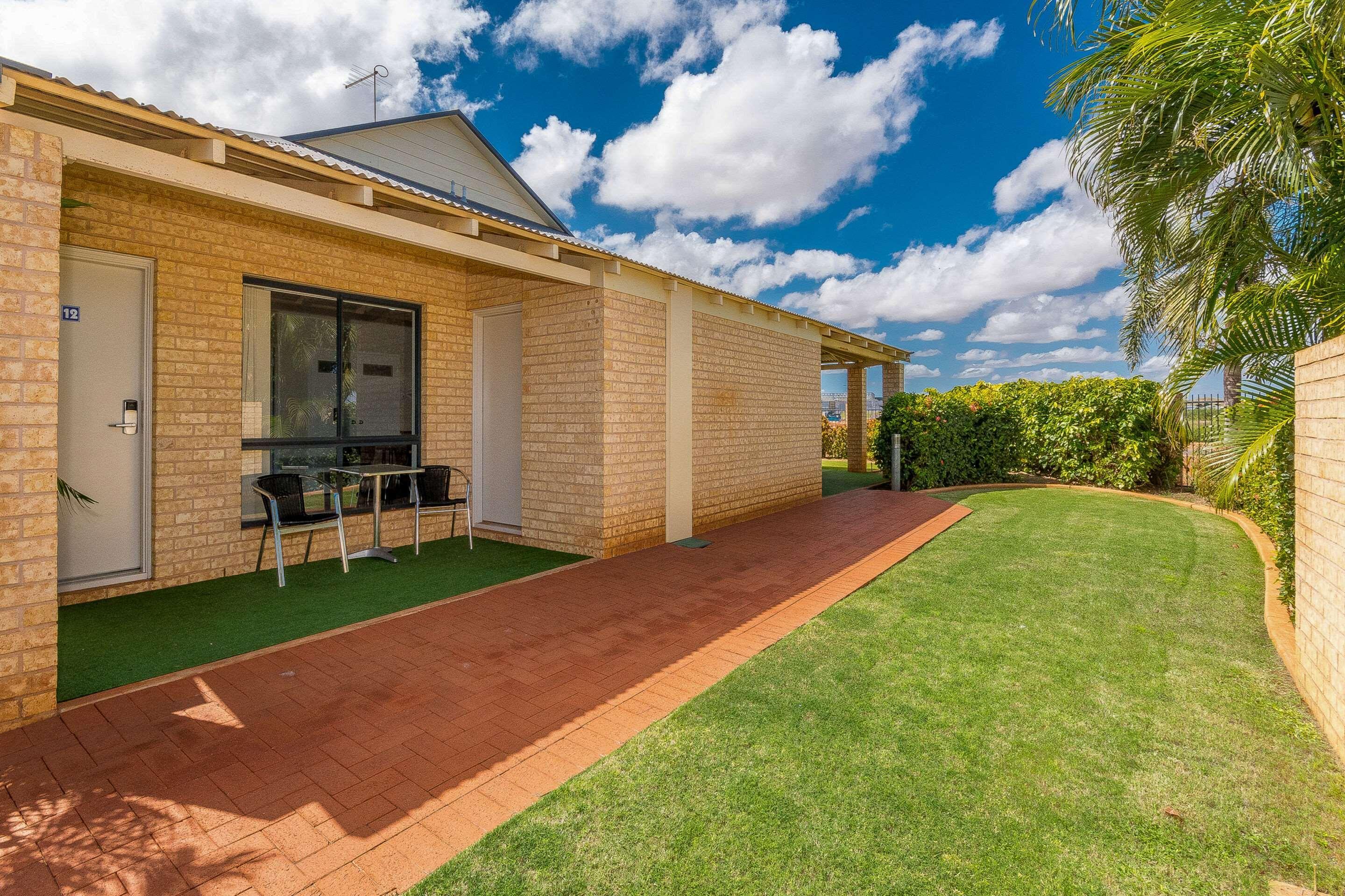 Comfort Inn & Suites Karratha Exterior photo